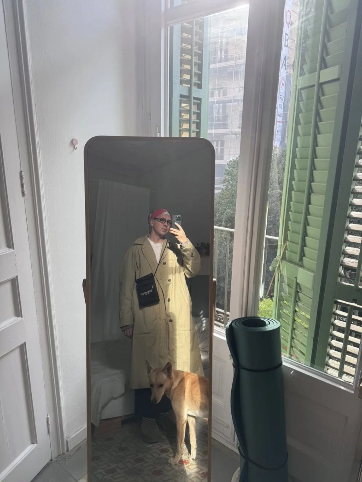 Outfit transfer between two images prompt